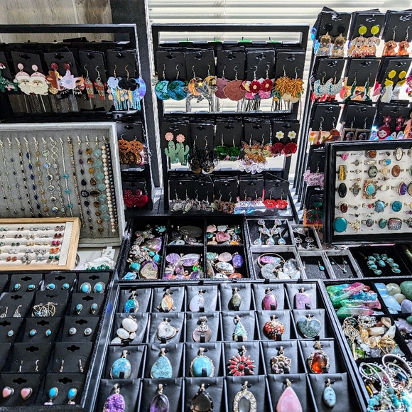 LIVE SHOW Like to be Notified - Picture 3 of 6